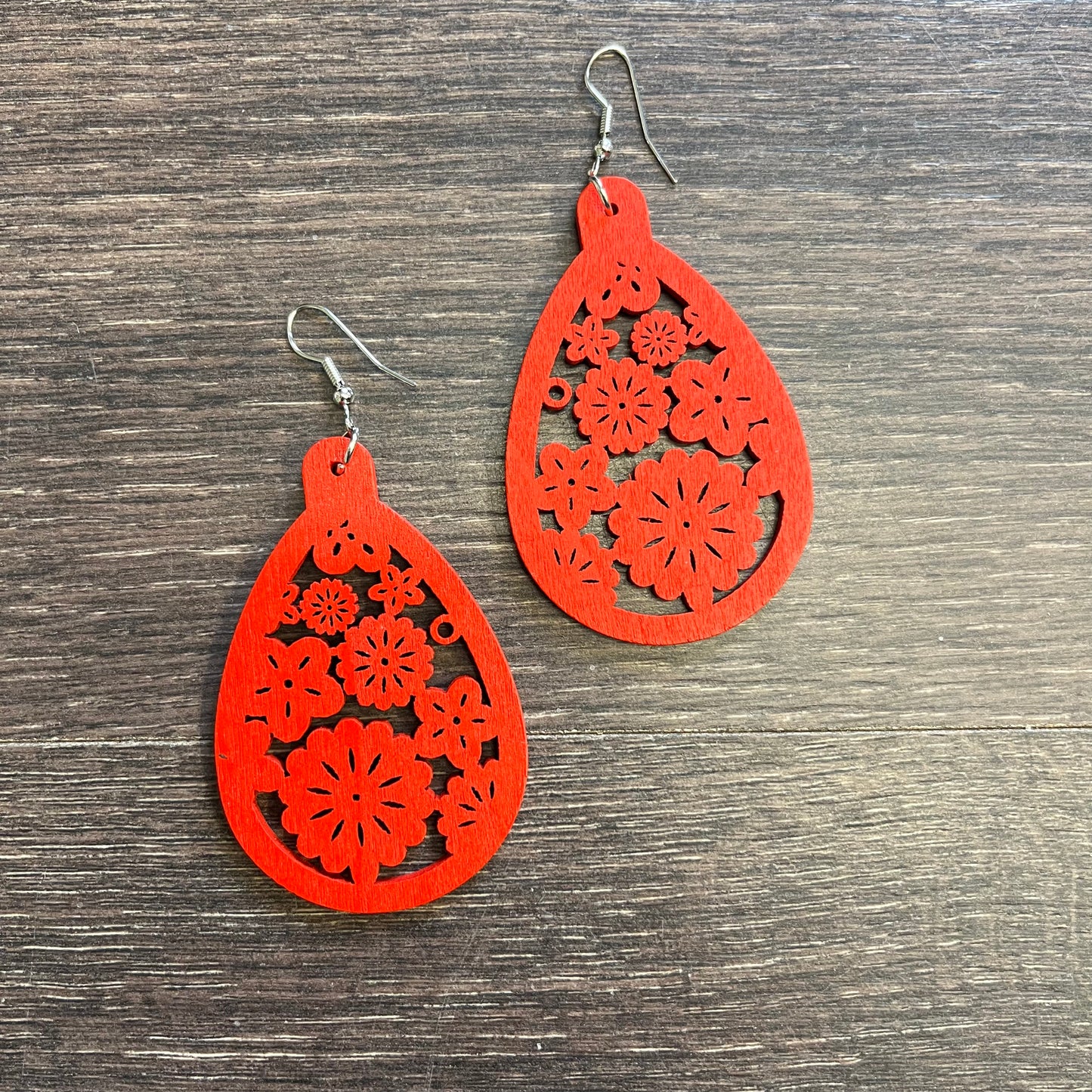 Wooden Floral Earrings - Red
