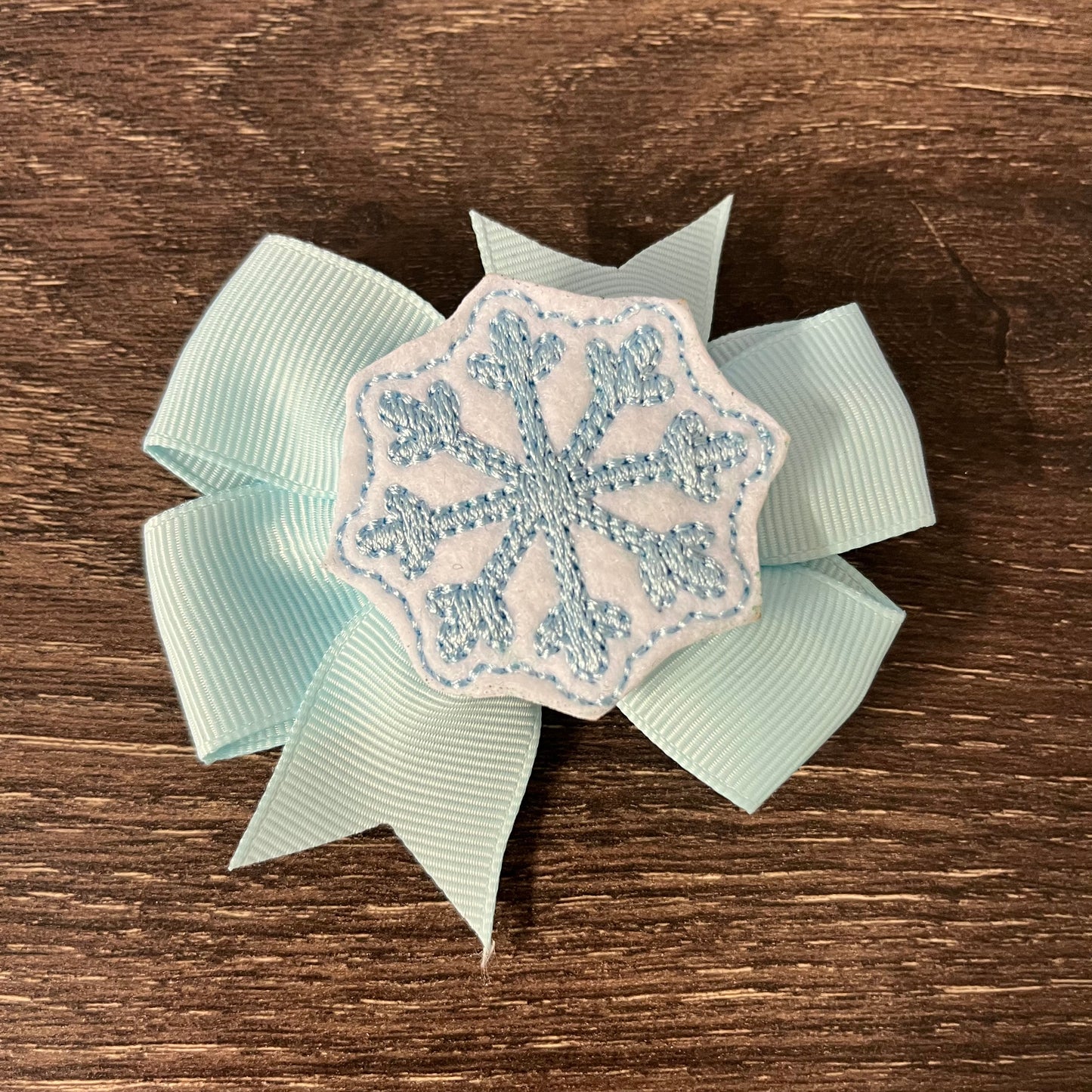 3" Pinwheel Bow - Feltie Center - Blue Snowflake